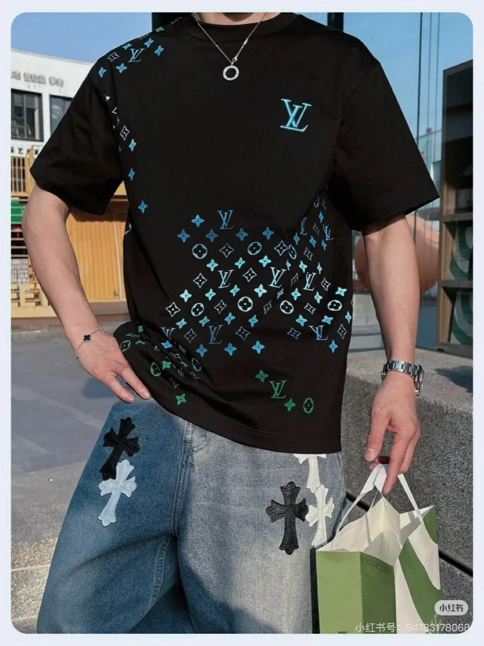 Louis Vuitton/ LV